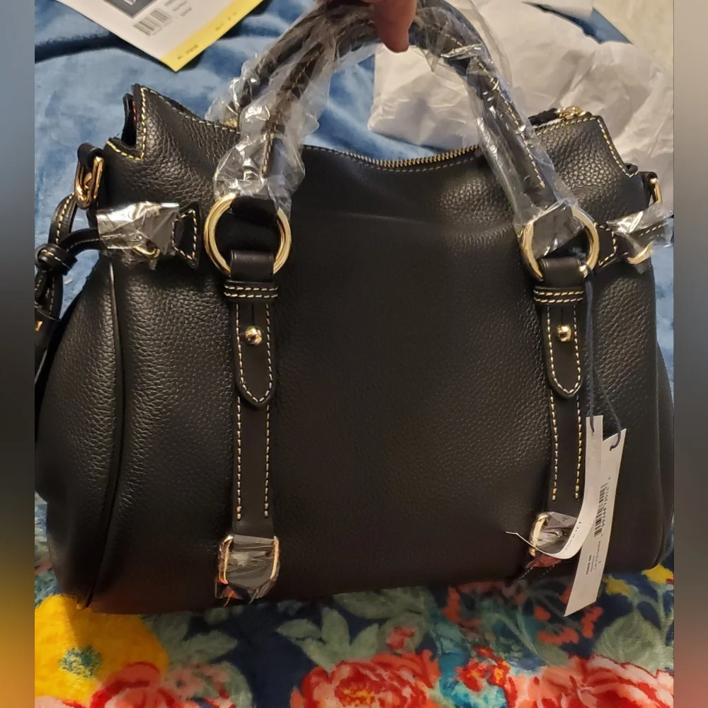 New Dooney & Bourke Black Leather Satchel - Picture 12 of 14